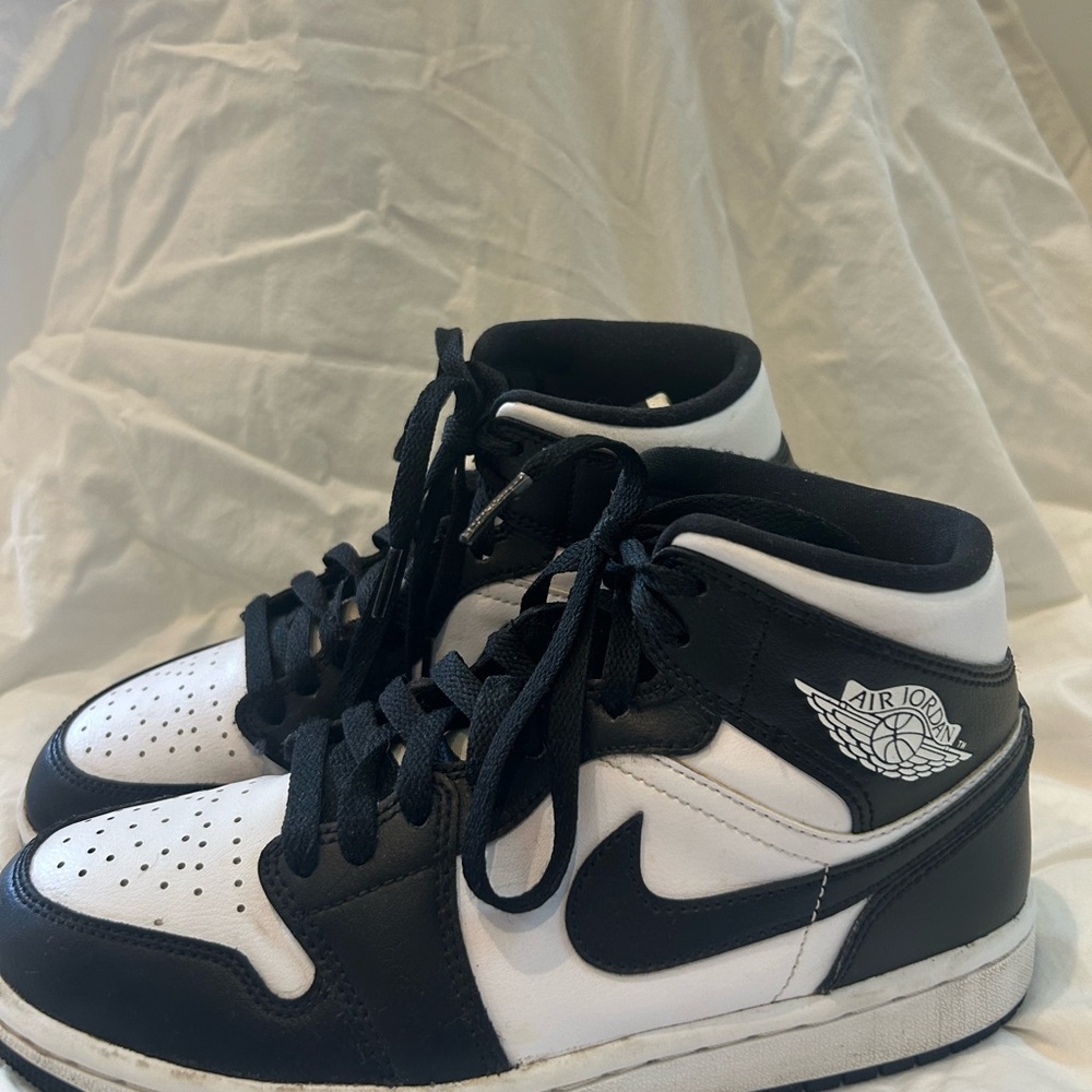 Air Jordan Panda Mids